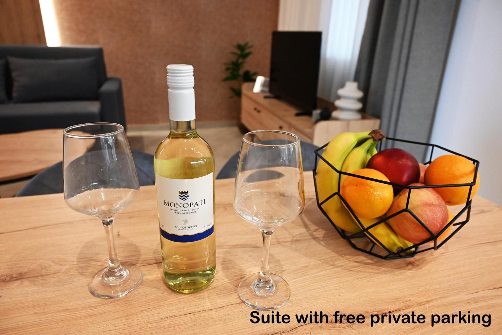 Mouson Luxury Suite With Free Private Parking Kavala Exterior photo